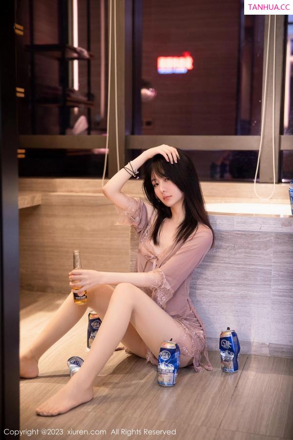   [XiuRen]高清写真图 2023.04.11 No.6558 谢小蒽 丝袜美腿第33张图片